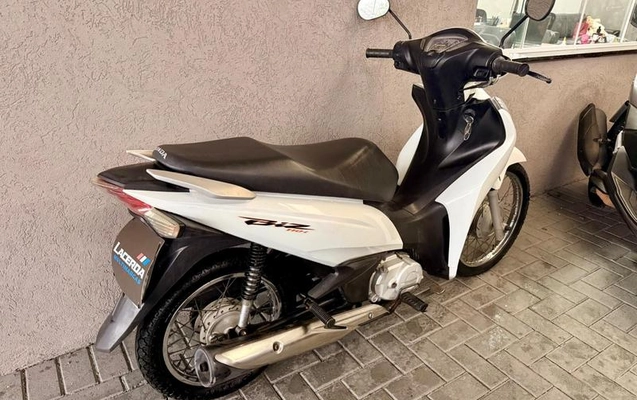 imagem-https://www.socarrao.com.br/sc-vehicle-images-prod/4441637/1792863705991-8604217_4_B_f12e8ed79f.jpeg