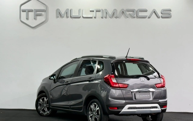 imagem-https://www.socarrao.com.br/sc-vehicle-images-prod/4441671/1792862135867-c7d54fb71b1b4aa6a47cbe9fb128126a_1789063376105.jpg