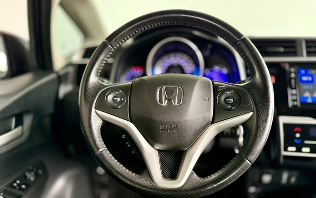 imagem-https://www.socarrao.com.br/sc-vehicle-images-prod/4441671/1792862135874-450acd681ca34dd49580f1b7bab7a79f_1789063376241.jpg