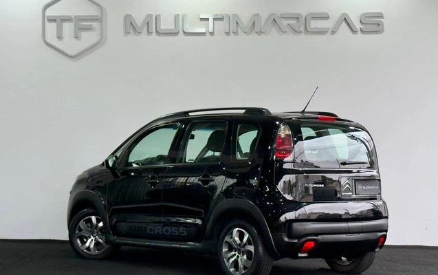 imagem-https://www.socarrao.com.br/sc-vehicle-images-prod/4441677/1792862160935-81eb189254814e5eba033480af1b49f2_1787861721637.jpg