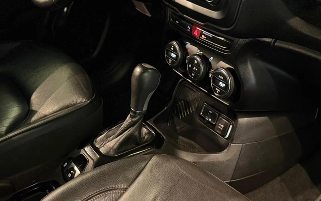 imagem-https://www.socarrao.com.br/sc-vehicle-images-prod/4441690/1792862690765-8529773_7_B_f06bfedbbc.jpeg