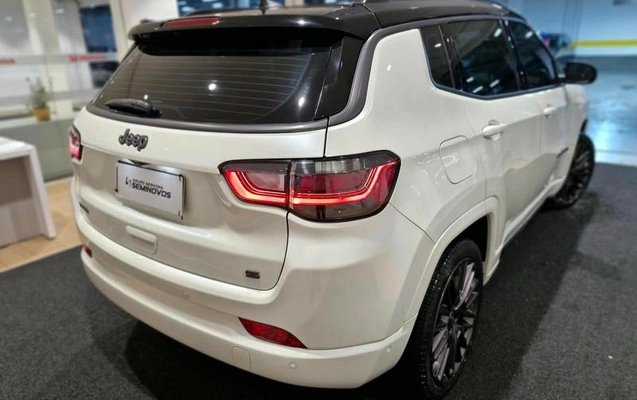 imagem-https://www.socarrao.com.br/sc-vehicle-images-prod/4441739/1792865267776-8604378_7_B_979bca8901.jpeg