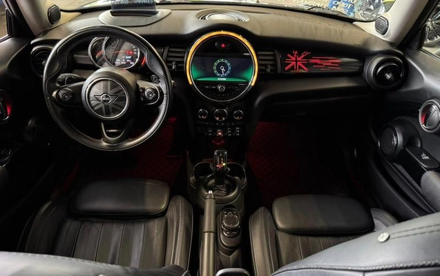 imagem-https://www.socarrao.com.br/sc-vehicle-images-prod/4441890/1792866979546-8499410_9_B_9859083fe8.jpeg