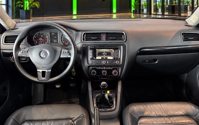 imagem-https://www.socarrao.com.br/sc-vehicle-images-prod/4442124/1792868603306-8_013352.jpg
