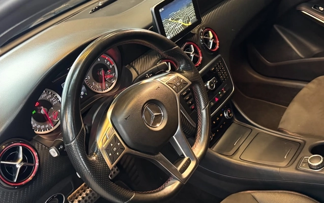 imagem-https://www.socarrao.com.br/sc-vehicle-images-prod/4442126/1792868604442-13_125930.jpg