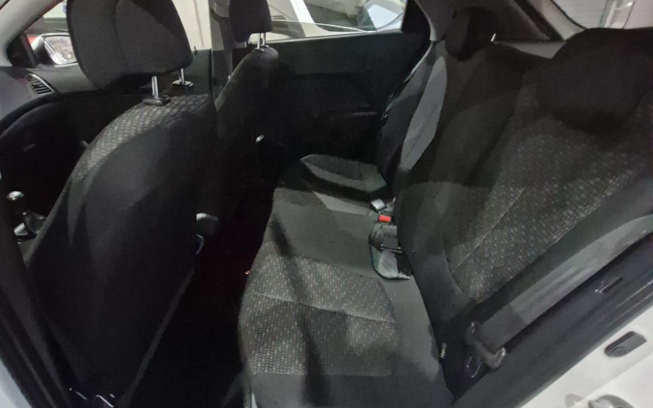 imagem-https://www.socarrao.com.br/sc-vehicle-images-prod/4442142/1792875864086-V2hhdHNBcHAgSW1hZ2UgMjAyNi0xMC0yNCBhdCAxNy41OS41NC5qcGVn.jpeg