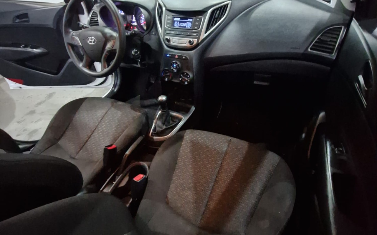 imagem-https://www.socarrao.com.br/sc-vehicle-images-prod/4442142/1792875864142-V2hhdHNBcHAgSW1hZ2UgMjAyNi0xMC0yNCBhdCAxNy41OS41NSAoMSkuanBlZw.jpeg
