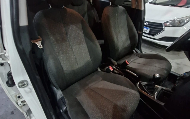 imagem-https://www.socarrao.com.br/sc-vehicle-images-prod/4442142/1792875864197-V2hhdHNBcHAgSW1hZ2UgMjAyNi0xMC0yNCBhdCAxNy41OS41NSAoMikuanBlZw.jpeg