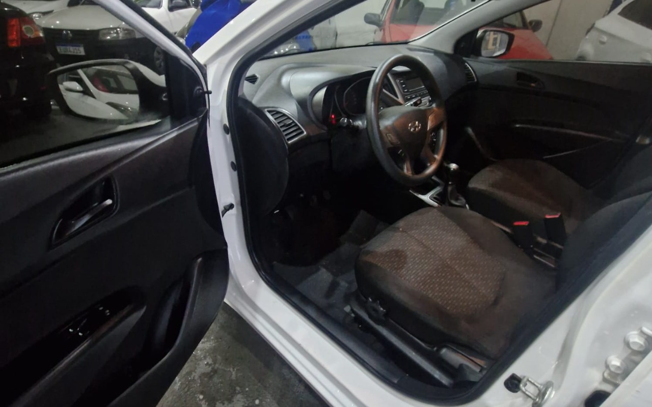 imagem-https://www.socarrao.com.br/sc-vehicle-images-prod/4442142/1792875864427-V2hhdHNBcHAgSW1hZ2UgMjAyNi0xMC0yNCBhdCAxNy41OS41Ni5qcGVn.jpeg