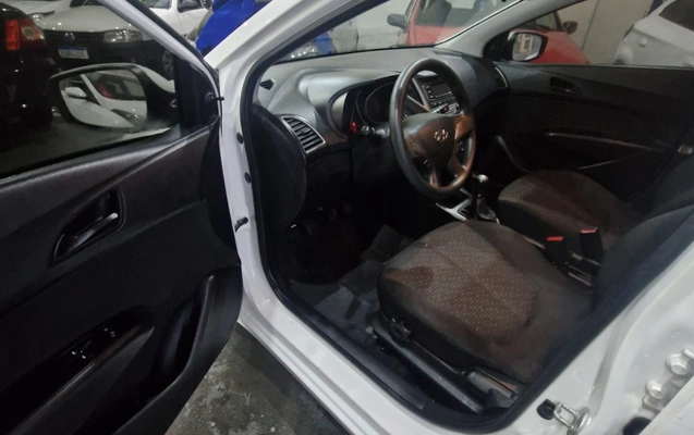 imagem-https://www.socarrao.com.br/sc-vehicle-images-prod/4442142/1792875864427-V2hhdHNBcHAgSW1hZ2UgMjAyNi0xMC0yNCBhdCAxNy41OS41Ni5qcGVn.jpeg
