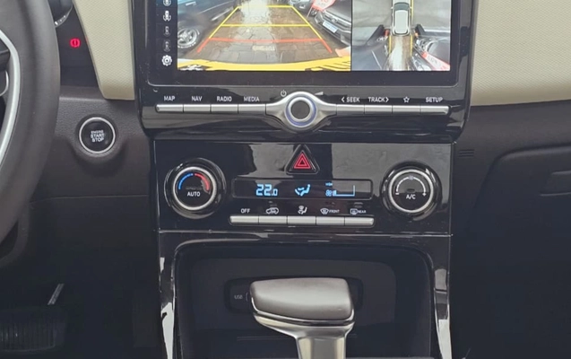 imagem-https://www.socarrao.com.br/sc-vehicle-images-prod/4442204/1792873260748-YjViNTM5ZDMtZTFhYi00ZTAzLWIyMTgtNjI0YTUyNzIyOTcyLmpwZw.jpg