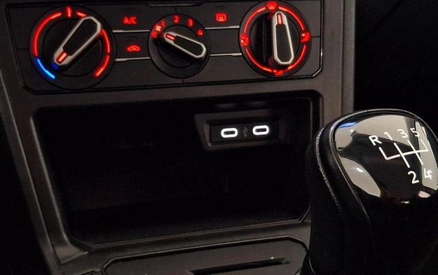 imagem-https://www.socarrao.com.br/sc-vehicle-images-prod/4442214/1792874456288-8494523_3_B_a686818bfb.jpeg