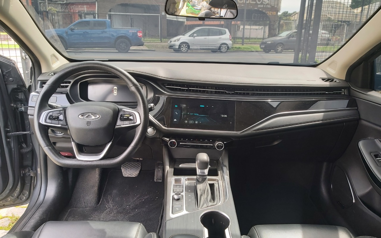 imagem-https://www.socarrao.com.br/sc-vehicle-images-prod/4442222/1792875086130-MjAyNjEwMTdfMTM1MDM2LmpwZw.jpg