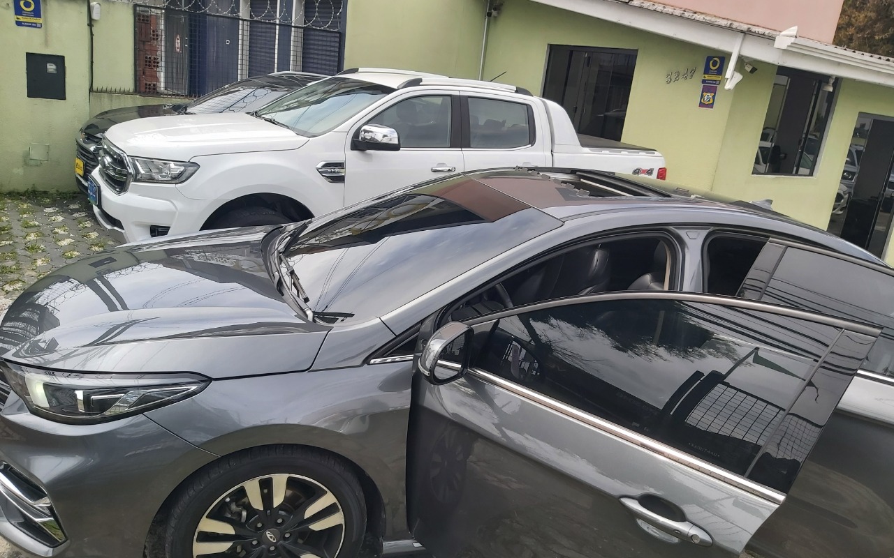 imagem-https://www.socarrao.com.br/sc-vehicle-images-prod/4442222/1792875087103-MjAyNjEwMTdfMTM1MzMzLmpwZw.jpg