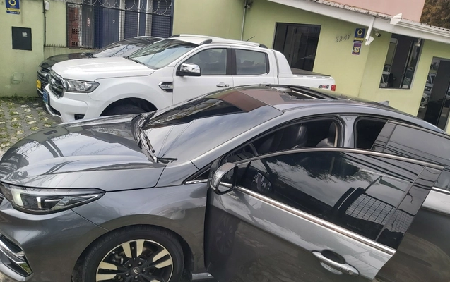 imagem-https://www.socarrao.com.br/sc-vehicle-images-prod/4442222/1792875087103-MjAyNjEwMTdfMTM1MzMzLmpwZw.jpg