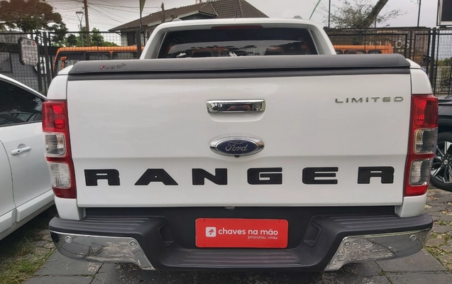 imagem-https://www.socarrao.com.br/sc-vehicle-images-prod/4442234/1792876111158-MjAyNjA5MjRfMTc0MzUxLmpwZw.jpg