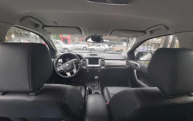 imagem-https://www.socarrao.com.br/sc-vehicle-images-prod/4442234/1792876111740-MjAyNjA5MjRfMTc0NjA0LmpwZw.jpg