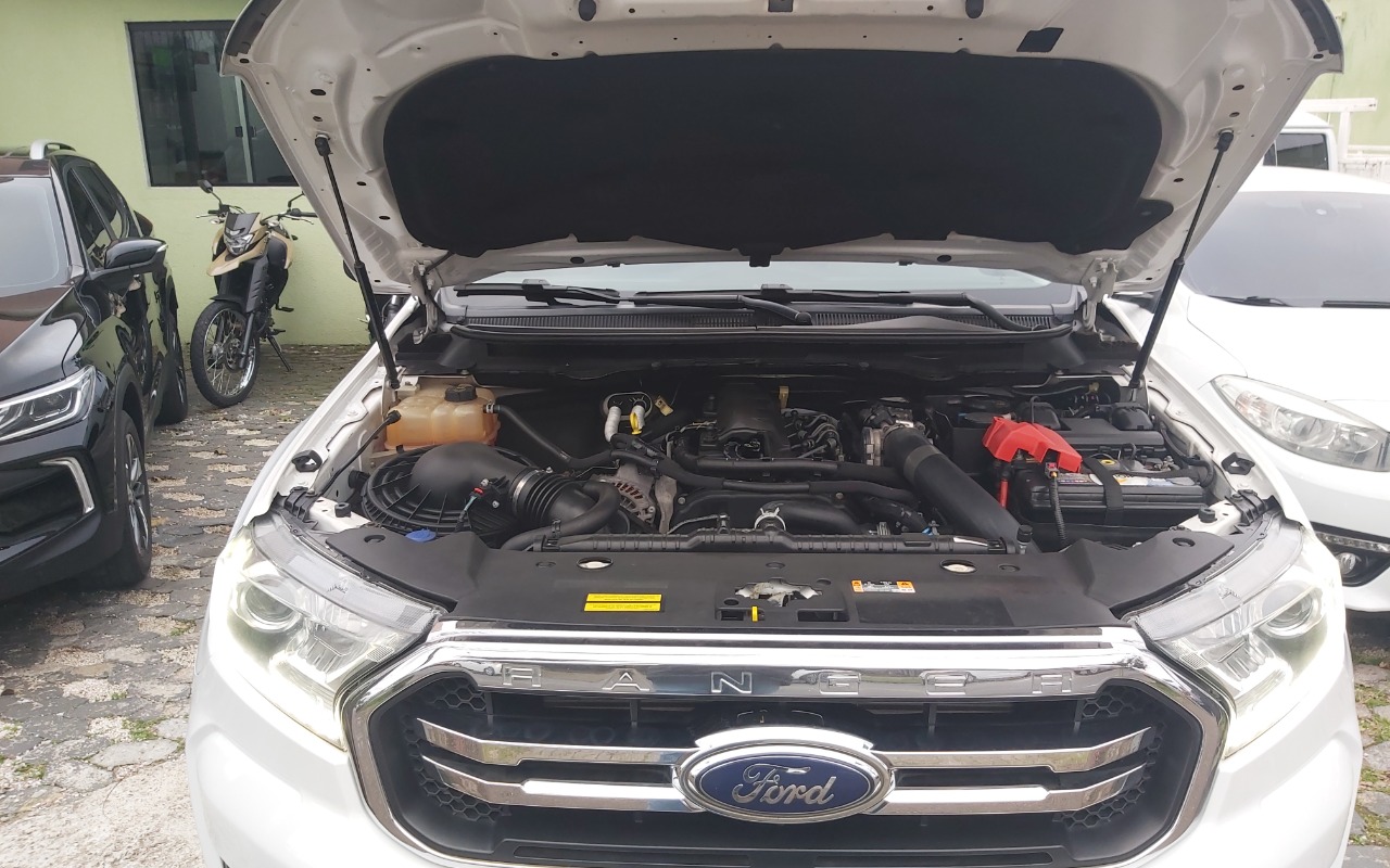 imagem-https://www.socarrao.com.br/sc-vehicle-images-prod/4442234/1792876112252-MjAyNjA5MjRfMTc0ODE4LmpwZw.jpg