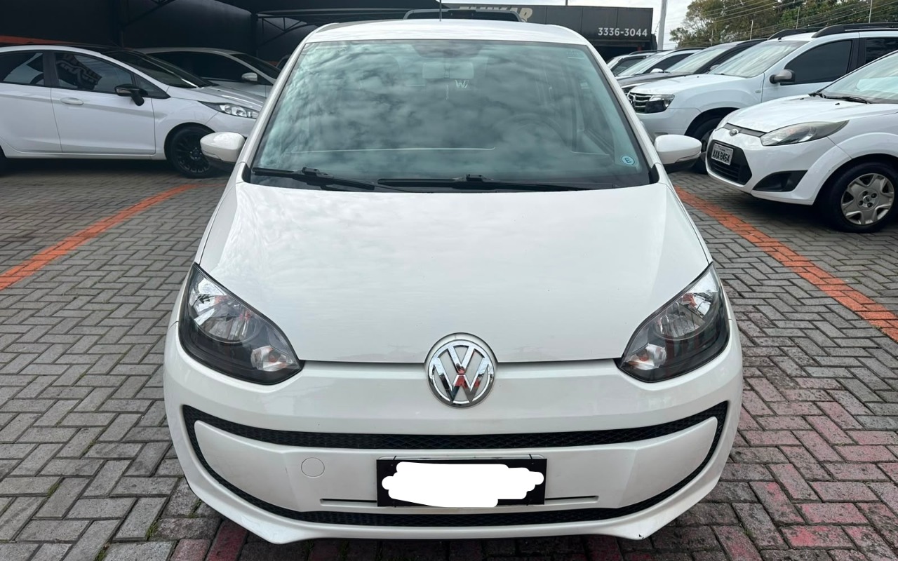 Volkswagen Up! 2015 Branco — foto 1 de 3