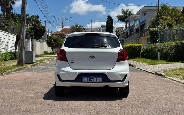 imagem-https://www.socarrao.com.br/sc-vehicle-images-prod/4442263/1792882807711-8604590_16_B_f12b5a4268.jpeg