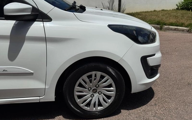imagem-https://www.socarrao.com.br/sc-vehicle-images-prod/4442263/1792882807752-8604590_3_B_eea09924e9.jpeg