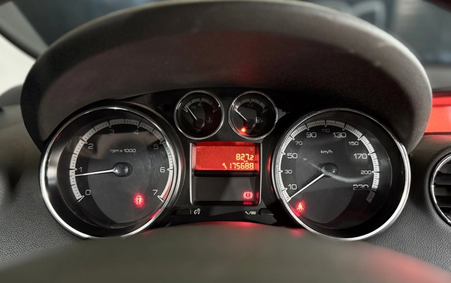 imagem-https://www.socarrao.com.br/sc-vehicle-images-prod/4442322/1792884433188-7_052355.jpg