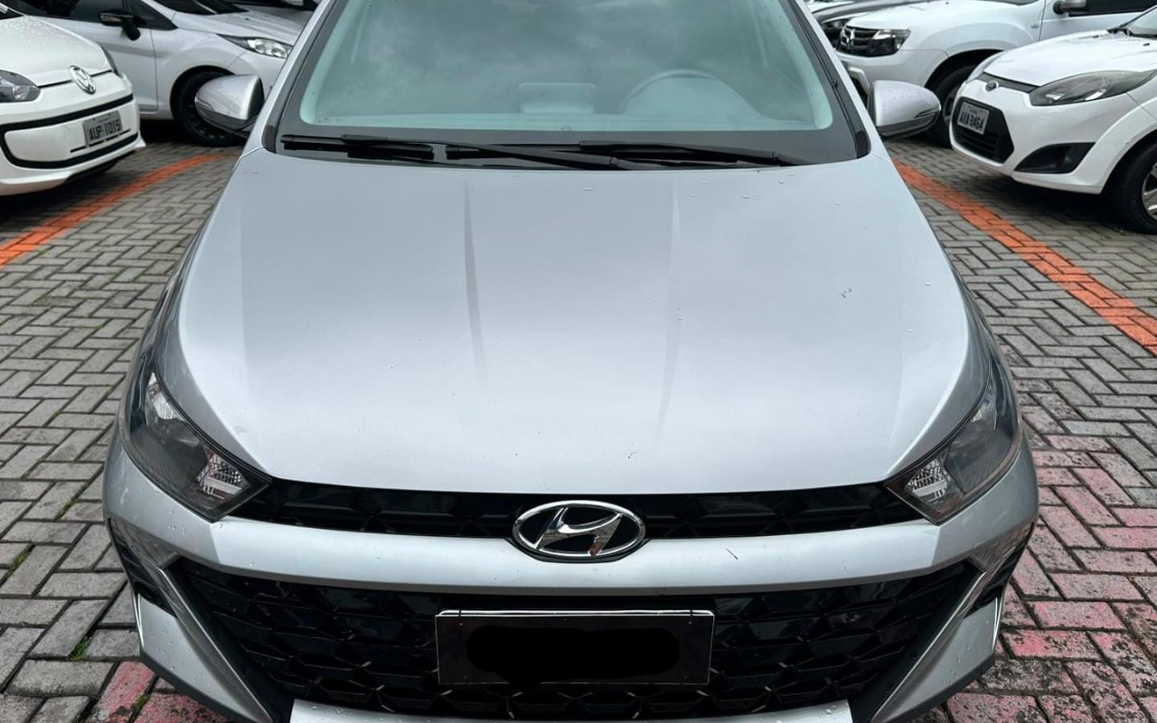 Hyundai HB20S 2023 Prata — foto 1 de 3