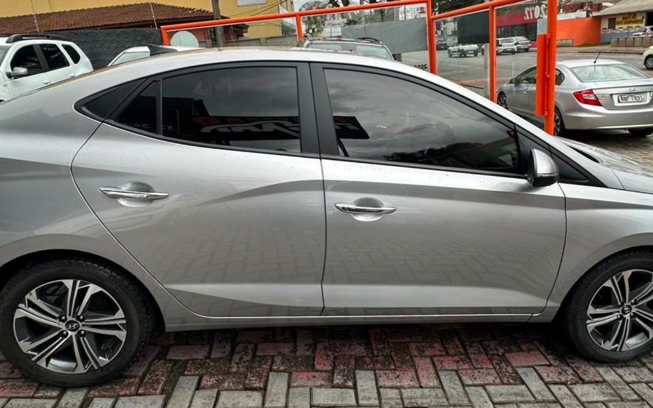 imagem-https://www.socarrao.com.br/sc-vehicle-images-prod/4442344/1792887566478-SU1HLTIwMjYxMDI0LVdBMDEwNi5qcGc.jpg