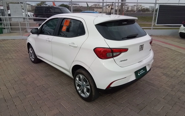 imagem-https://www.socarrao.com.br/sc-vehicle-images-prod/4442531/1792900166534-1_055725.jpg