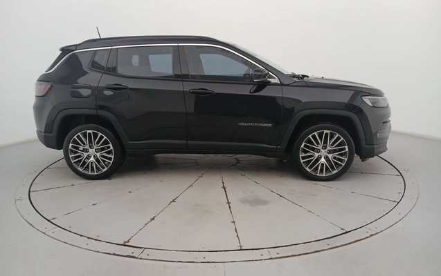 imagem-https://www.socarrao.com.br/sc-vehicle-images-prod/4442728/1792901040182-2_023932.jpg
