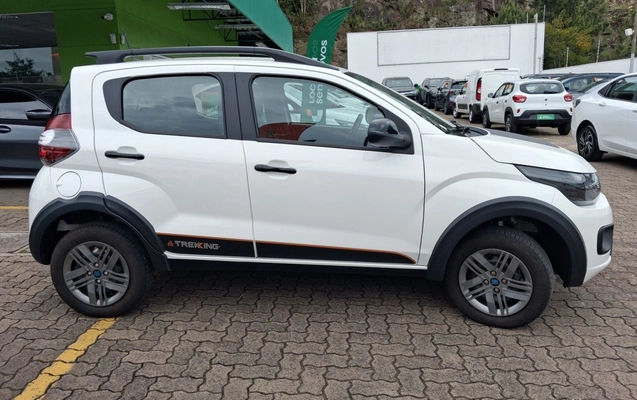 imagem-https://www.socarrao.com.br/sc-vehicle-images-prod/4442791/1792901103338-1_042603.jpg