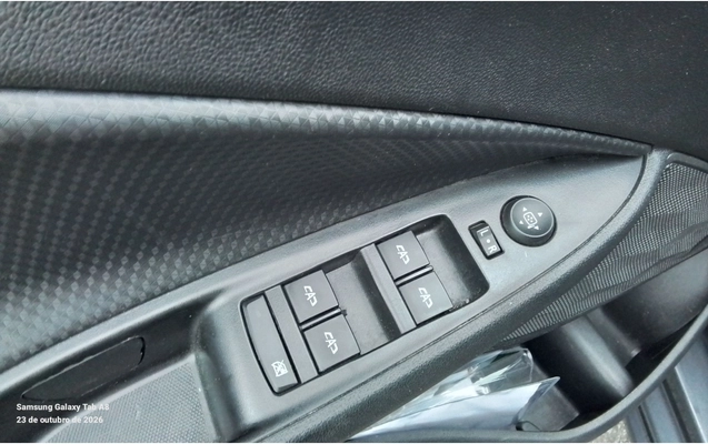 imagem-https://www.socarrao.com.br/sc-vehicle-images-prod/4442823/1792901164937-2_052055.jpg