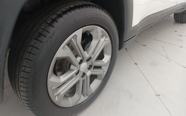 imagem-https://www.socarrao.com.br/sc-vehicle-images-prod/4443268/1792902913722-1_033647.jpg