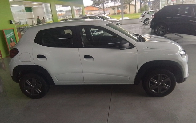 imagem-https://www.socarrao.com.br/sc-vehicle-images-prod/4443445/1792903113115-1_035847.jpg