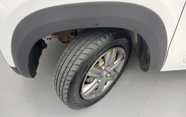 imagem-https://www.socarrao.com.br/sc-vehicle-images-prod/4443543/1792903581939-1_020647.jpg