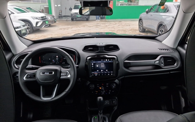 imagem-https://www.socarrao.com.br/sc-vehicle-images-prod/4444004/1792905676040-1_022107.jpg