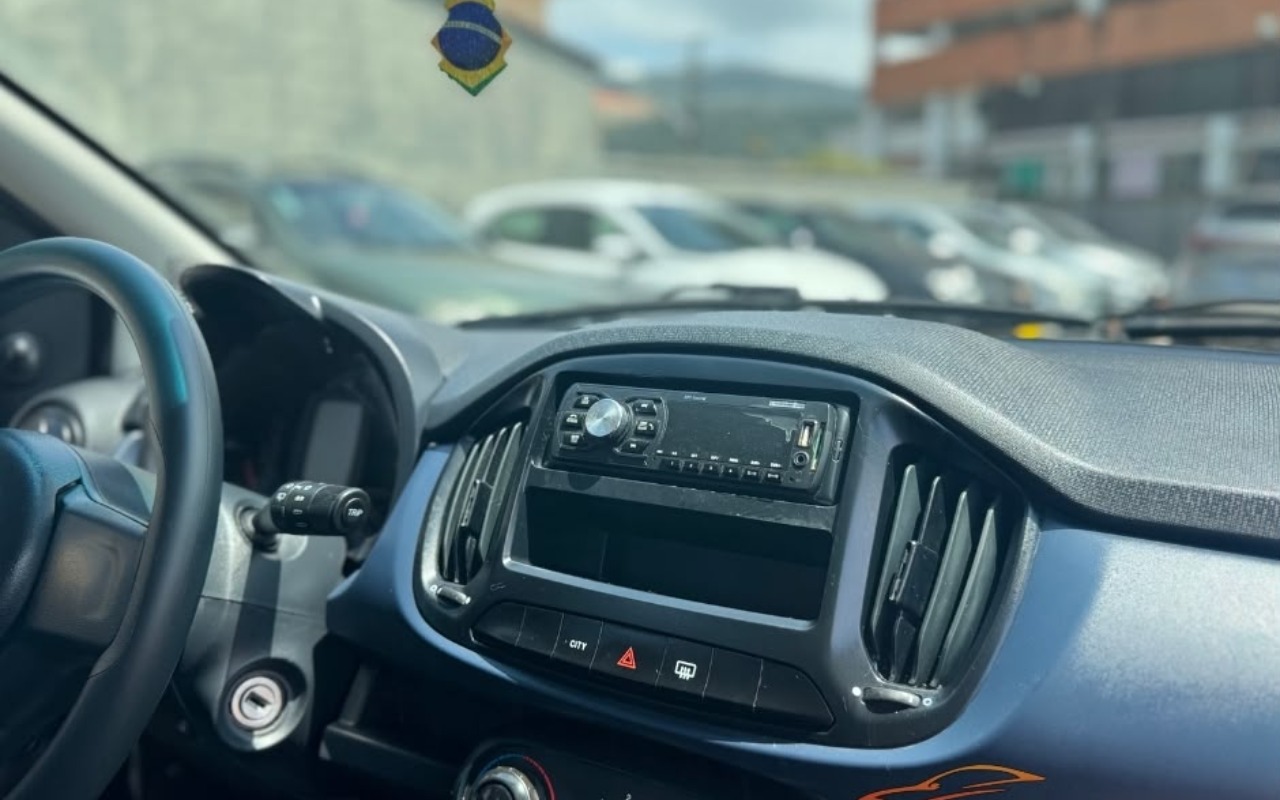 imagem-https://www.socarrao.com.br/sc-vehicle-images-prod/4444486/1792939273105-MTEuanBlZw.jpeg
