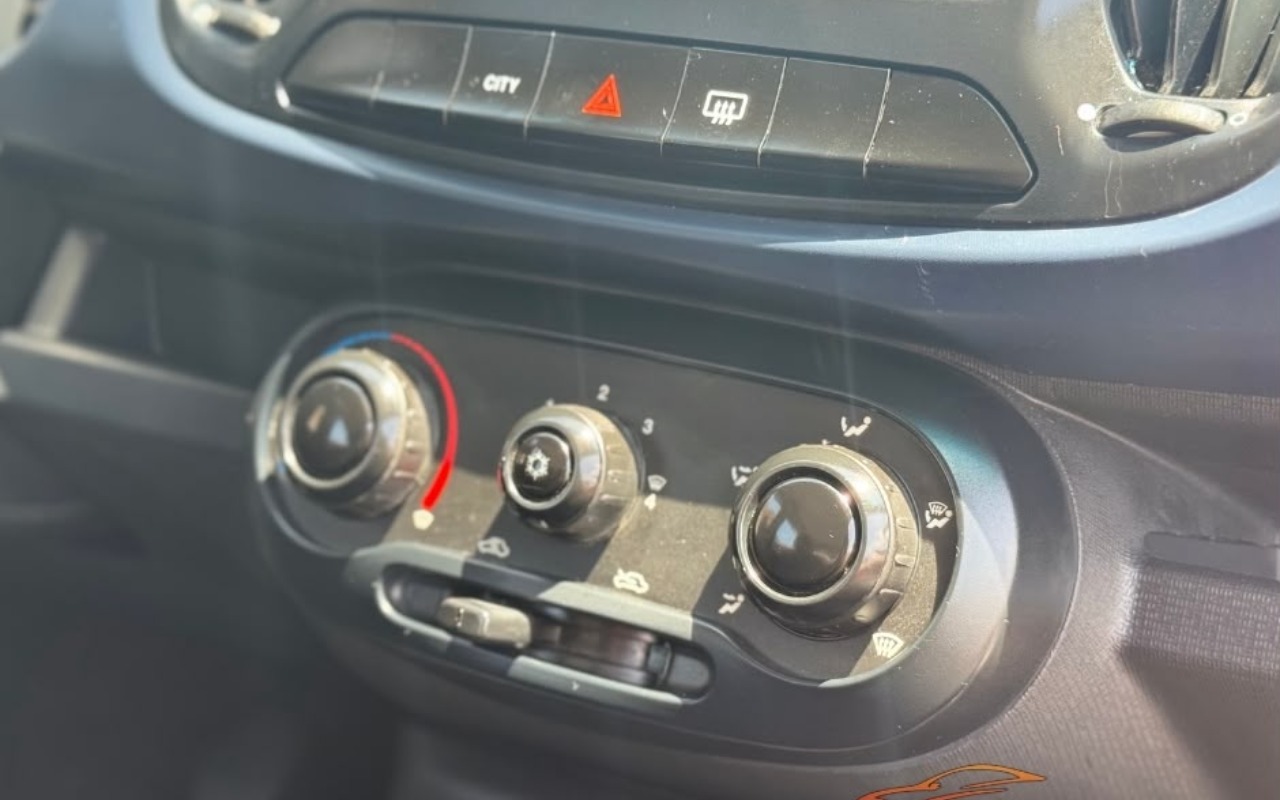 imagem-https://www.socarrao.com.br/sc-vehicle-images-prod/4444486/1792939273305-MTQuanBlZw.jpeg