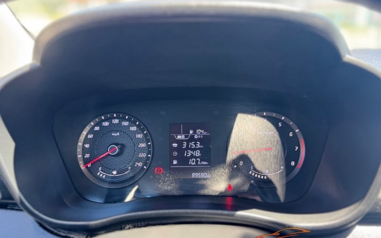 imagem-https://www.socarrao.com.br/sc-vehicle-images-prod/4444705/1792959290469-MTAuanBlZw.jpeg