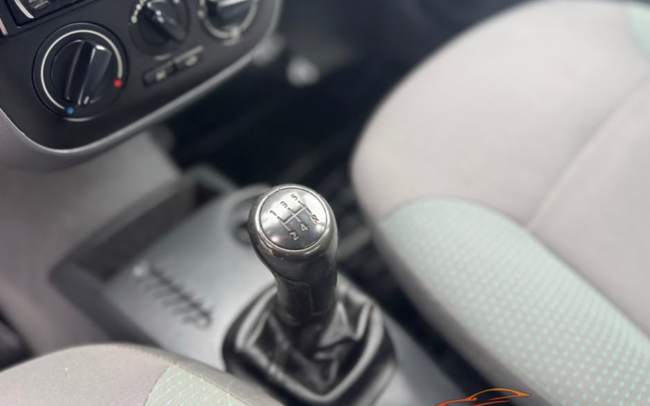 imagem-https://www.socarrao.com.br/sc-vehicle-images-prod/4444871/1792965483019-MTMuanBlZw.jpeg