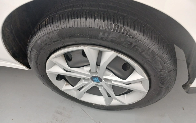 imagem-https://www.socarrao.com.br/sc-vehicle-images-prod/4445869/1792988546187-3_020934.jpg
