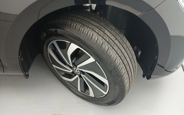 imagem-https://www.socarrao.com.br/sc-vehicle-images-prod/4445970/1792988649208-2_012331.jpg
