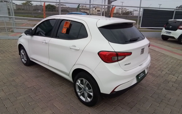 imagem-https://www.socarrao.com.br/sc-vehicle-images-prod/4446715/1792993074306-1_034023.jpg