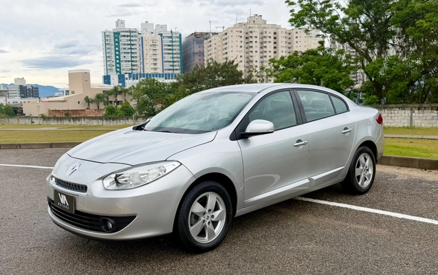 imagem-https://www.socarrao.com.br/sc-vehicle-images-prod/4447575/1793018296565-08fea2cfc3dc4cb9beb20054f9ca4dc5_1793017878417.jpg