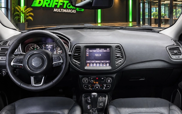 imagem-https://www.socarrao.com.br/sc-vehicle-images-prod/4447618/1793018716166-13_091857.jpg