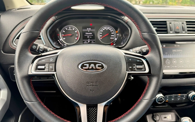 imagem-https://www.socarrao.com.br/sc-vehicle-images-prod/4447655/1793018850031-97da5f8ba50c4152b0636009e95487a6_1793017930913.jpg