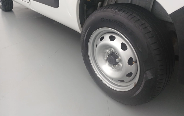 imagem-https://www.socarrao.com.br/sc-vehicle-images-prod/4447703/1793019298981-2_085149.jpg