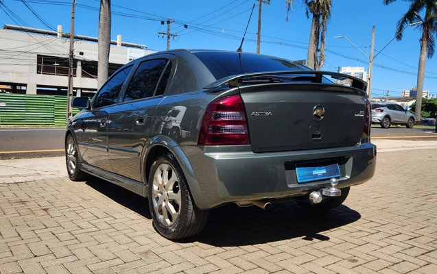 imagem-https://www.socarrao.com.br/sc-vehicle-images-prod/4447921/1793021154176-7c3499c4-a6af-48fa-90c4-4d70e933937c.jpg