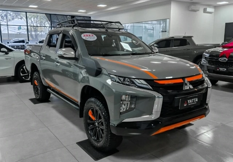 Mitsubishi L200 2023 Cinza — foto 1 de 3