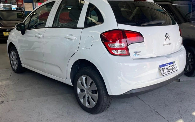 imagem-https://www.socarrao.com.br/sc-vehicle-images-prod/4448087/1793022423579-gb-fe74db6.jpg